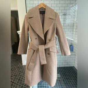 Like new Banana Republic Trench coat